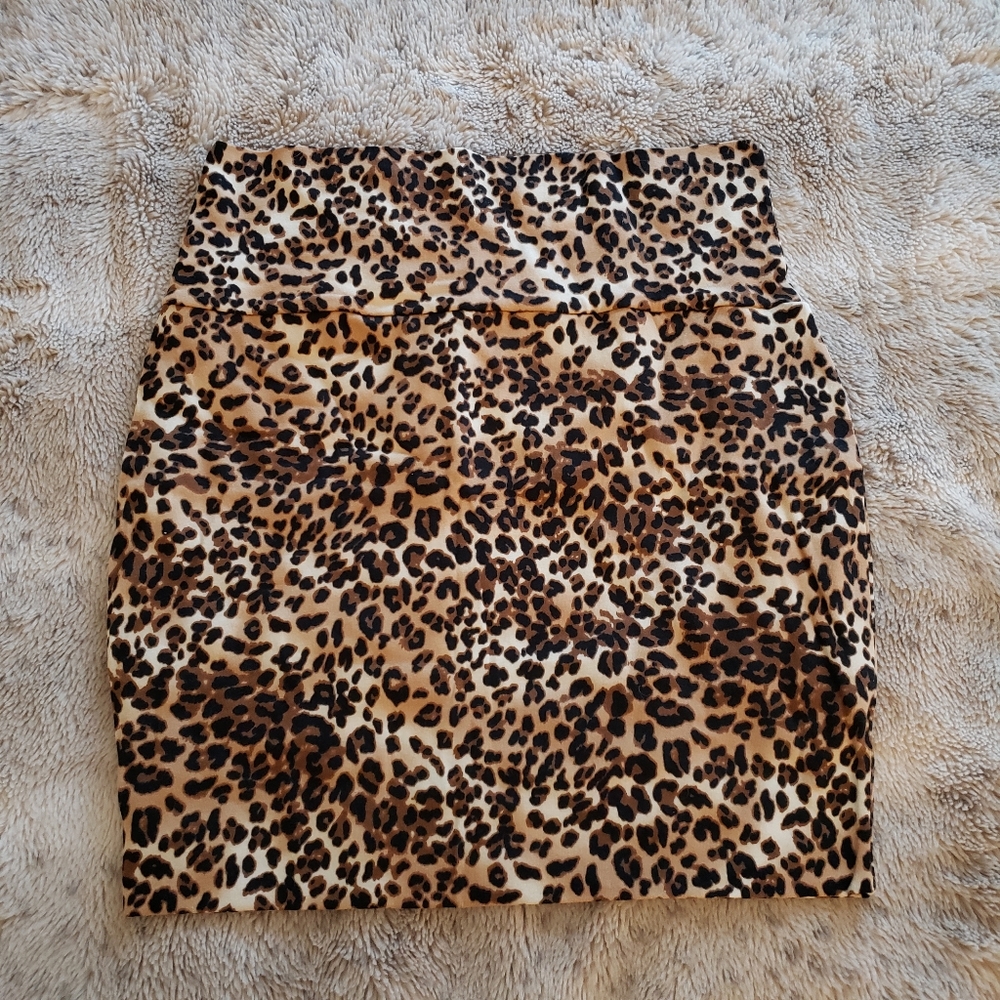 Leopard Print Mini Pencil Skirt